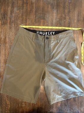 Hurley Men's Olive Performance Athletic Shorts